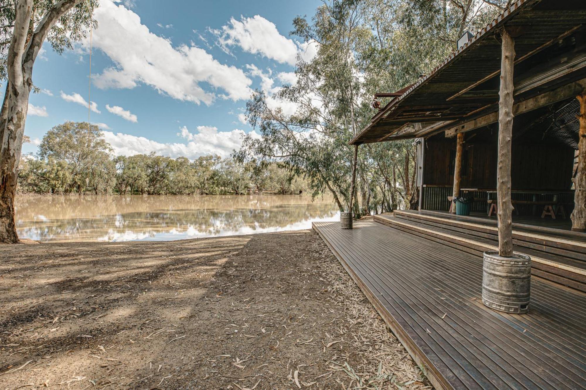 Nyngan Riverside Tourist Park酒店 外观 照片